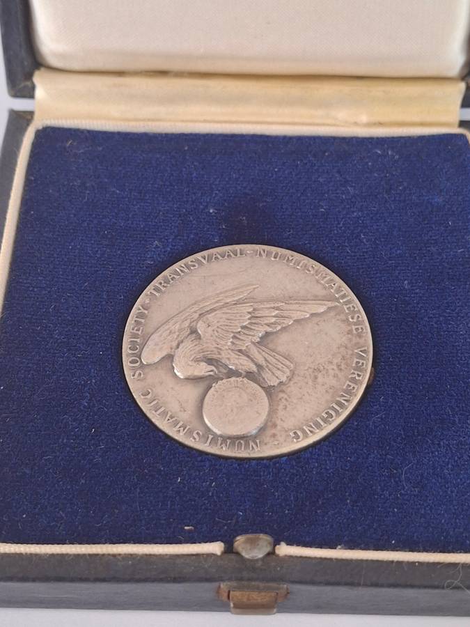 1971 TRANSVAAL NUMISMATIC SOCIETY MEDALLION - IN ITS ORIGINAL S.A.M. BOX