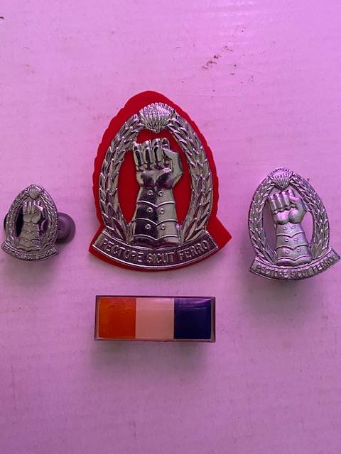 SA Armoured Corps collar, cap and pocket badge with Bar All Pins