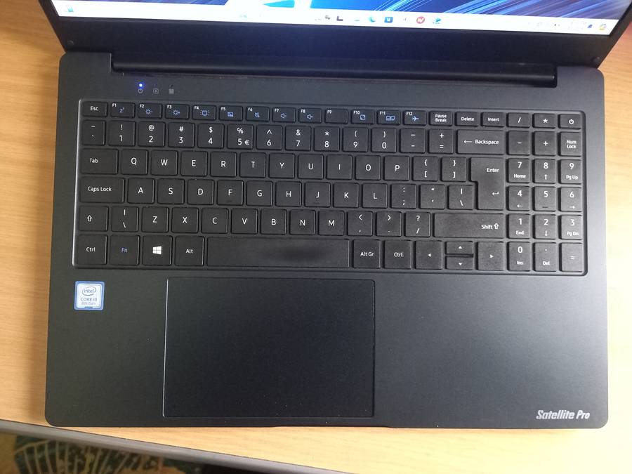 Slim Toshiba Core i3-8130U 8gb Ram ddr4 256 SSD