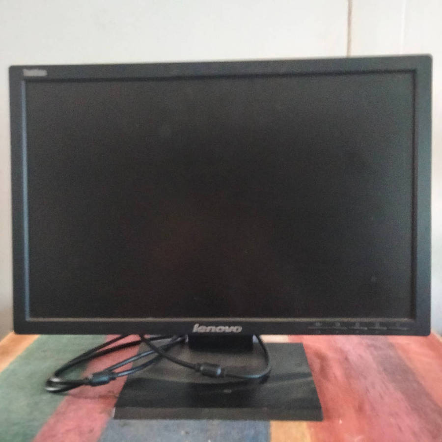 Lenovo monitor