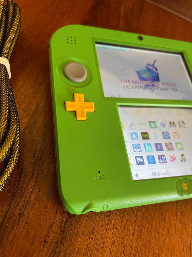 Nintendo 2DS - Legend of Zelda Ocarina of Time 3D - CFW and 64GB SD Card