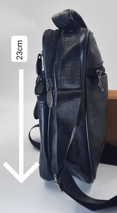 Genuine Cowhide Leather Men's/Ladies Unisex Crossbody Shoulder Bag with Adjustable Strap.