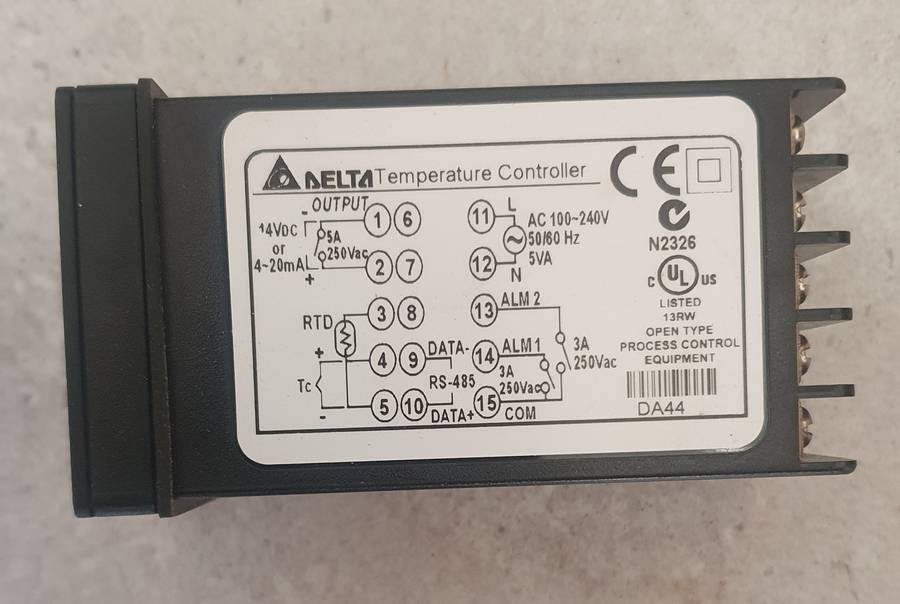 DELTA DTA4848R0 DTA Series Temperature Controller Relay O/P