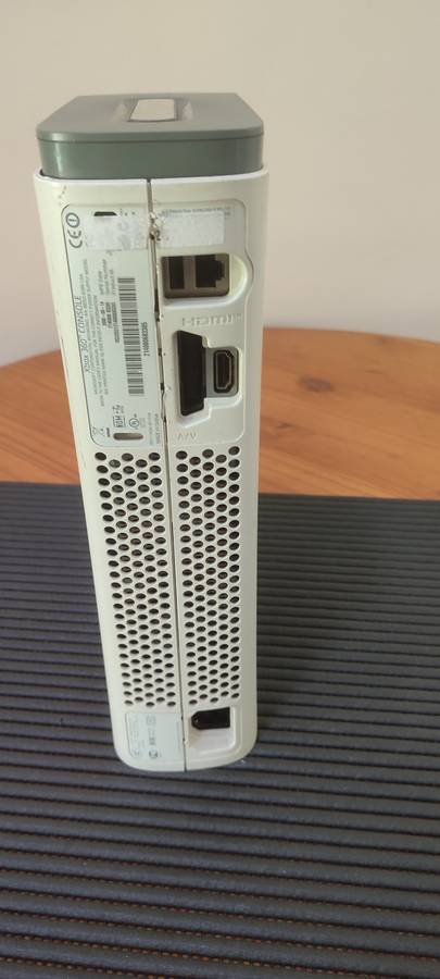 Xbox 360 - Spares or Repair