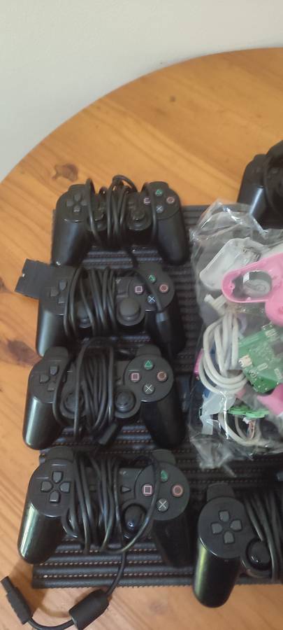 11 Playstation 2 Controllers - Spares Or Repair