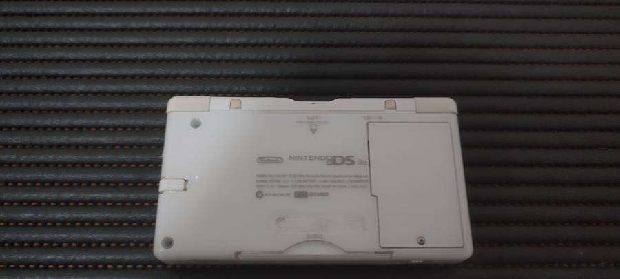 Nintendo DS Lite With 3 Games