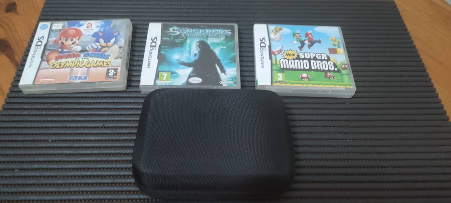 Nintendo DS Lite With 3 Games