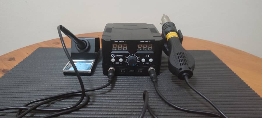 MAC AFRIC 2-in-1 Soldering Station with Digital Display