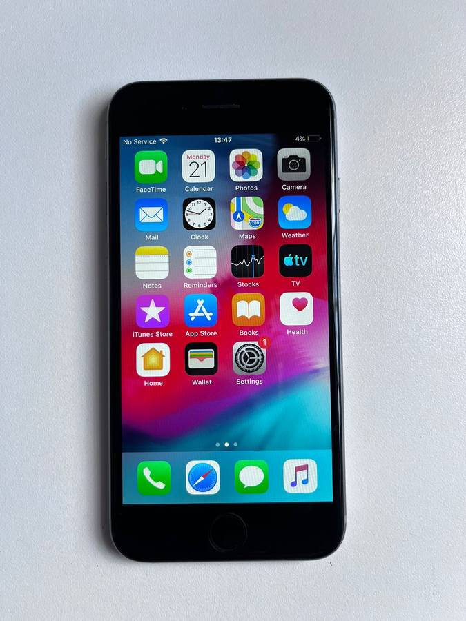 iPhone 6S | 64GB| GREY