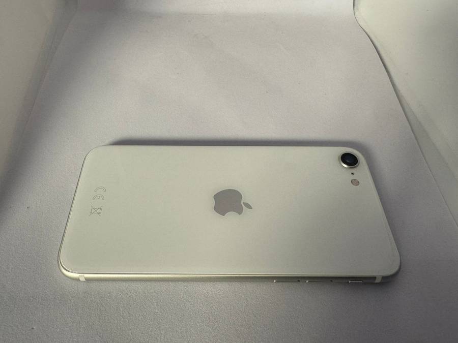 Apple iPhone SE - 128GB