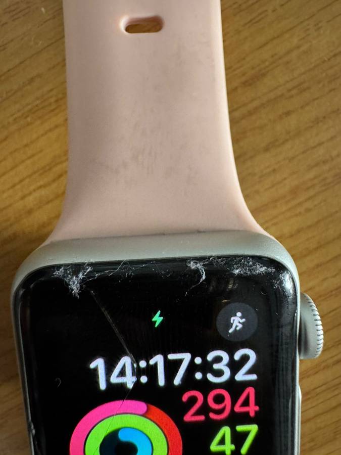 Apple Watch Series 3 GPS Only (38mm) - Silver Case - PLEASE CHECK DESCRIPTION