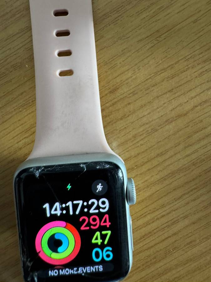 Apple Watch Series 3 GPS Only (38mm) - Silver Case - PLEASE CHECK DESCRIPTION