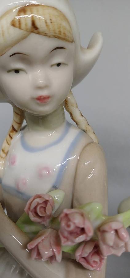 HERITAGE PORCELAIN  FIGURINES