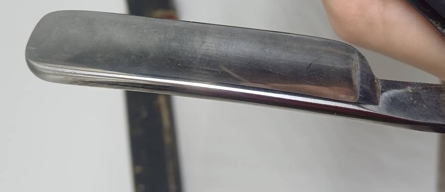 Old Barber hand razor-solingen in original case