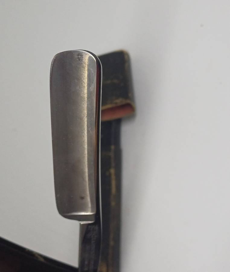 Old Barber hand razor-solingen in original case