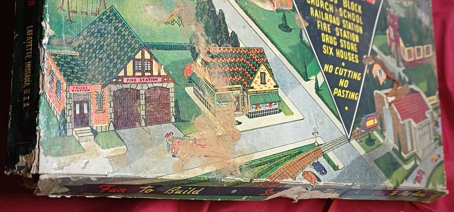 1930's- 1940's  Vintage Built rite cardboard toy village