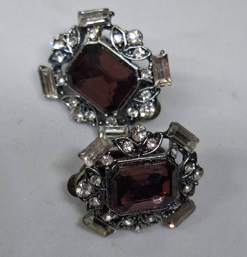 Vintage clip on earrings