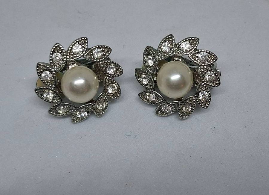 Vintage clip on earrings