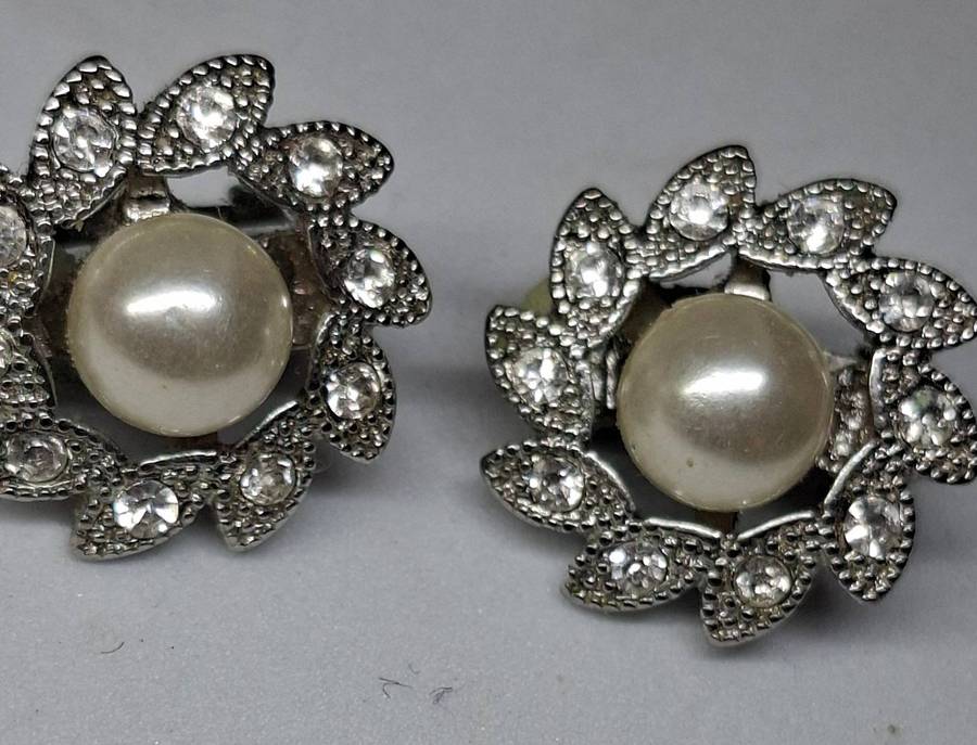 Vintage clip on earrings