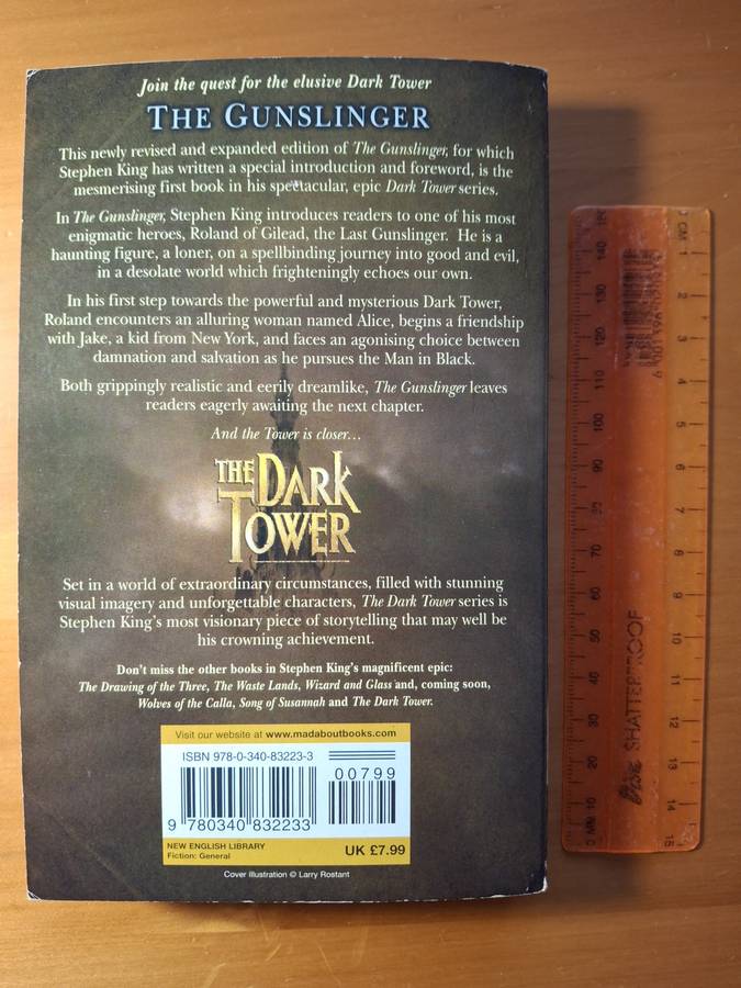 The Gunslinger (The Dark Tower, #1) by Stephen King