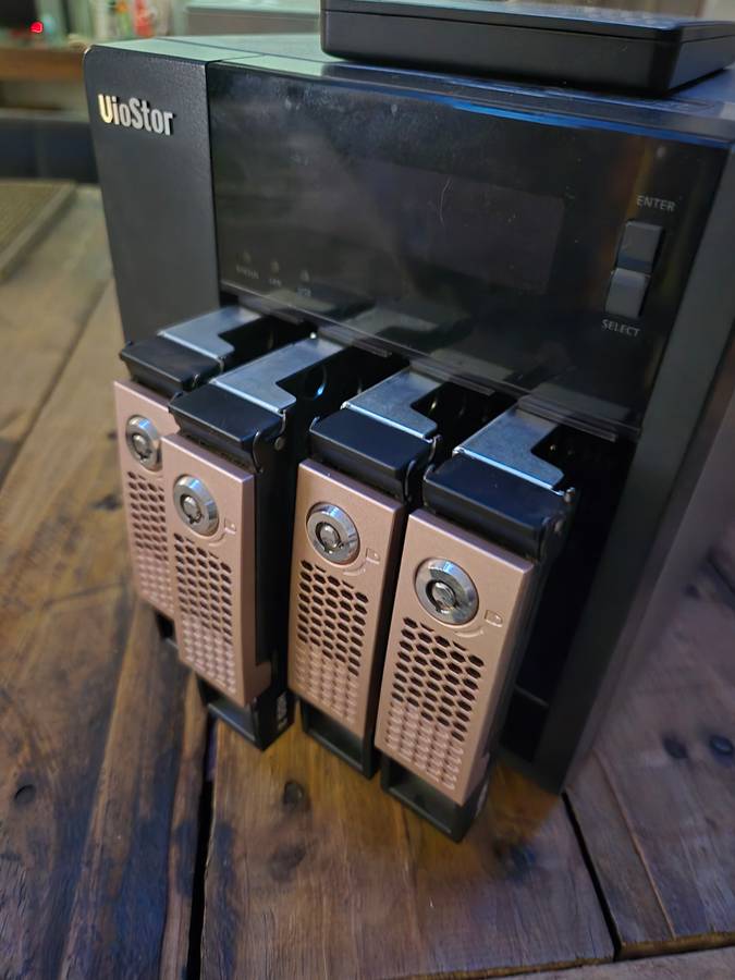 NAS SYSTEM QNAP Viostore VS-4108 Pro+ UPGRADED