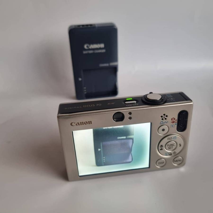 Canon IXUS 70 Digital Camera