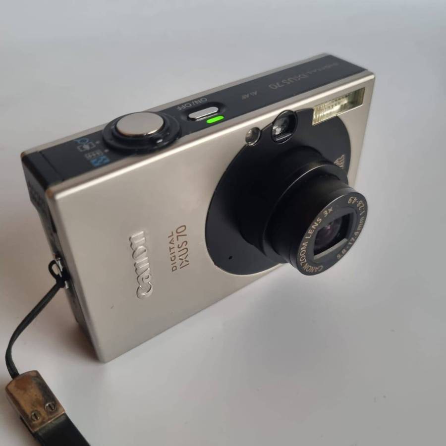 Canon IXUS 70 Digital Camera