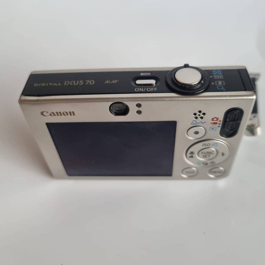 Canon IXUS 70 Digital Camera