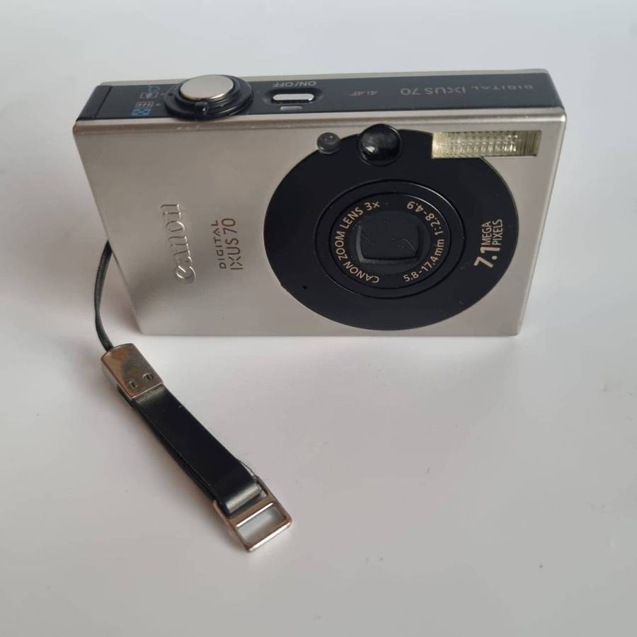 Canon IXUS 70 Digital Camera