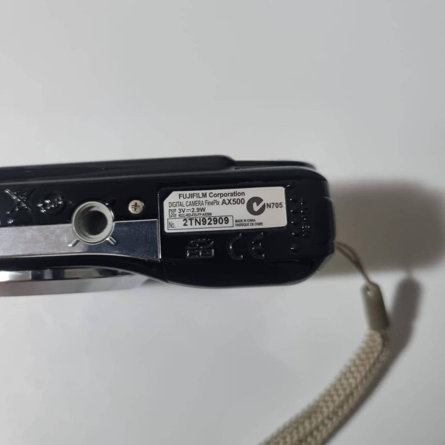 Fujifilm FinePix AX500 14MP Point-and-Shoot Digital Camera