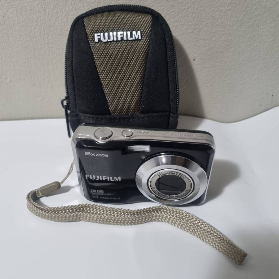 Fujifilm FinePix AX500 14MP Point-and-Shoot Digital Camera