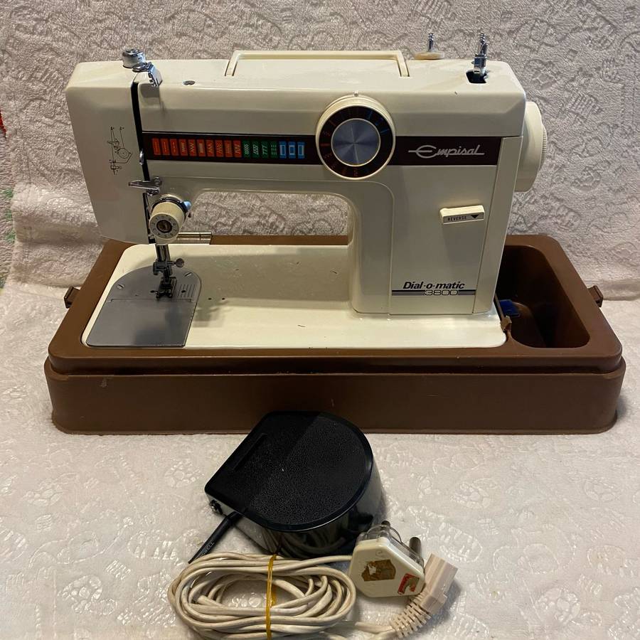 Empisal 3800 Sewing Machine