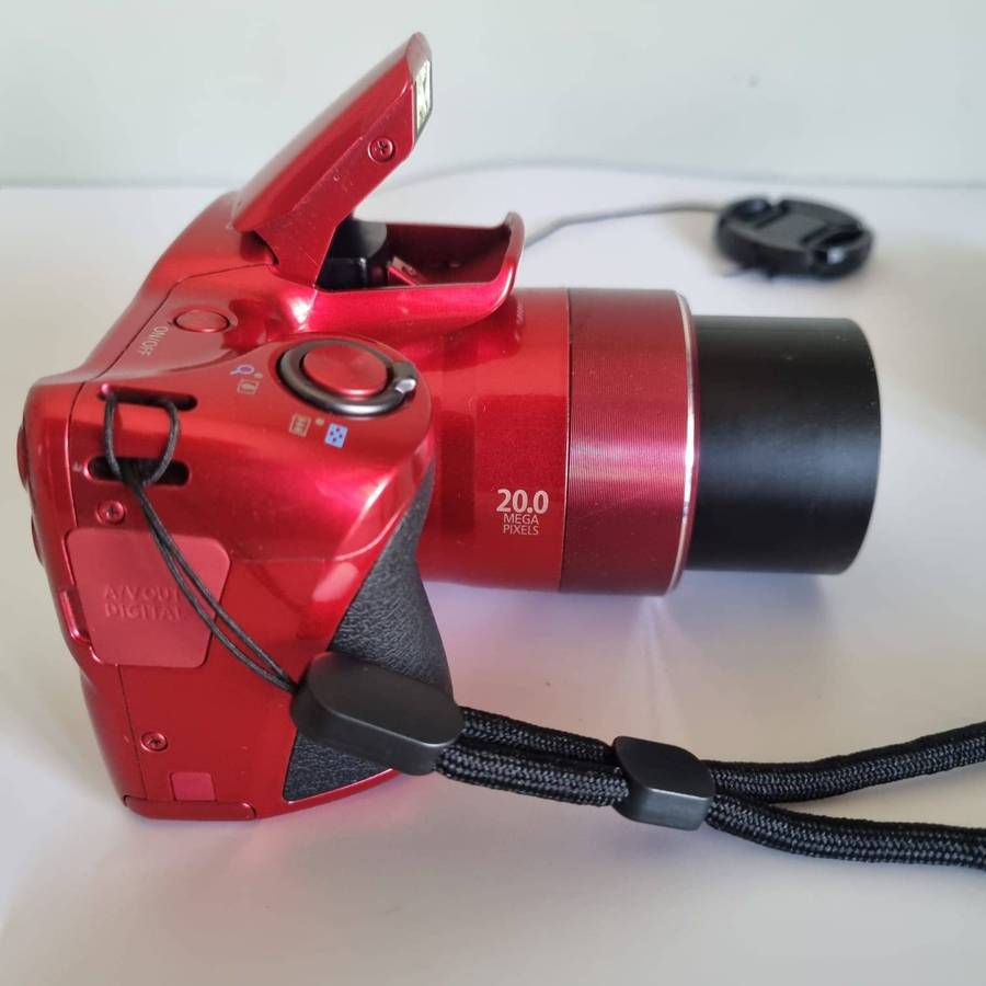 Canon PowerShot SX420 IS (20.0 MP, 720p HD Videos & WiFi) - Ultra Zoom Digital Camera (Red)