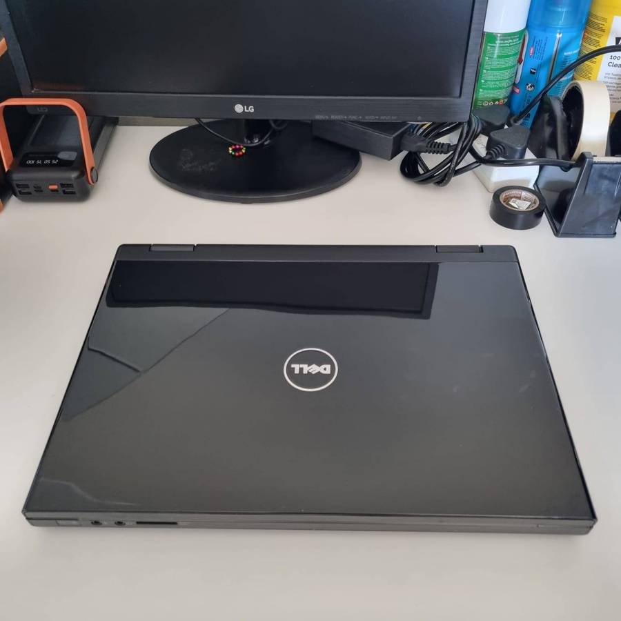 Dell Vostro 1520 Notebook (Core 2 Duo, 4GB & 128GB SSD) 15.4 Inch Laptop