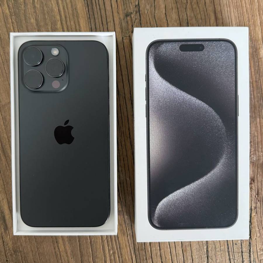 Apple iPhone 15 Pro Max - Black Titanium - 1TB - Excellent Condition