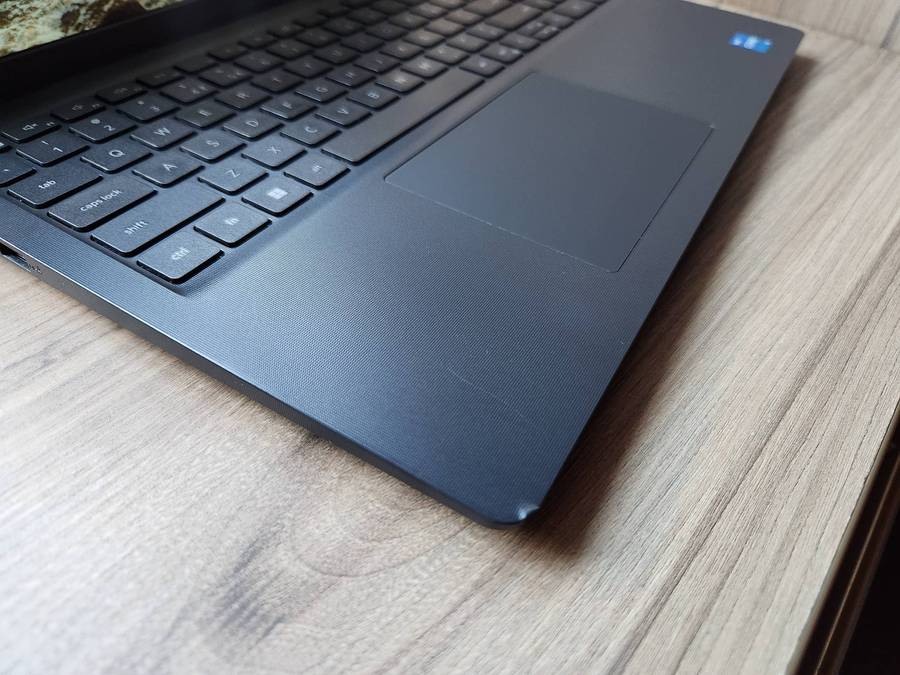 Dell Vostro 15 3510 Intel Core I5 + Free Laptop Bag