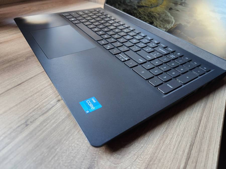 Dell Vostro 15 3510 Intel Core I5 + Free Laptop Bag