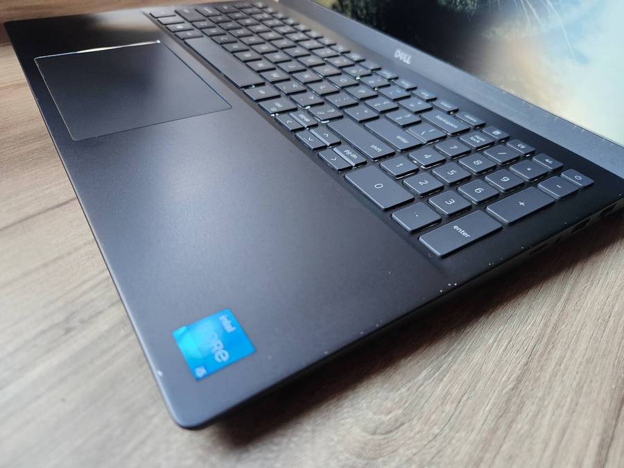 Dell Vostro 5502 Intel Core i5 11th Gen + Free Laptop Bag