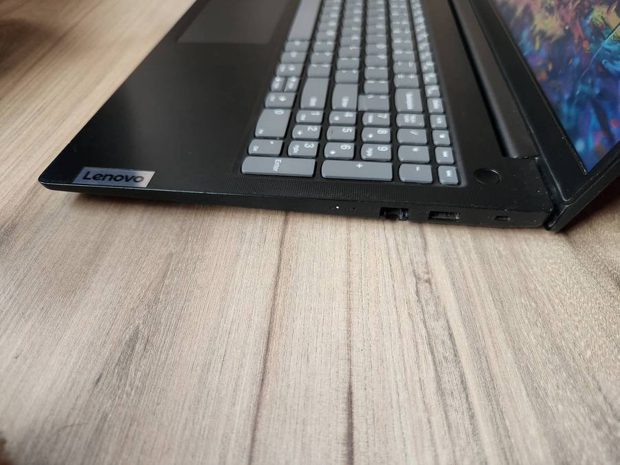Lenovo V15 G2 Intel Core I3 11th Gen + Free Laptop Bag
