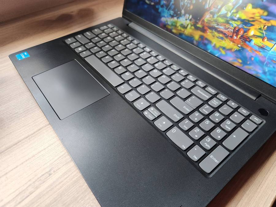 Lenovo V15 G2 Intel Core I3 11th Gen + Free Laptop Bag