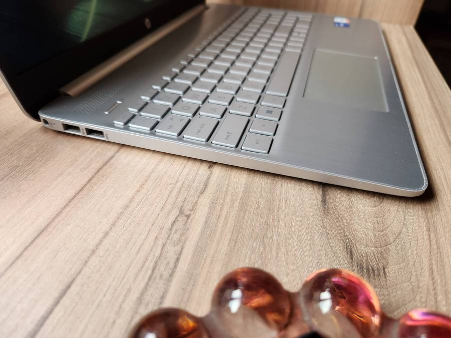 Hp laptop 15s-fq5xxx Intel Core i5 12th Gen + Free Laptop Bag