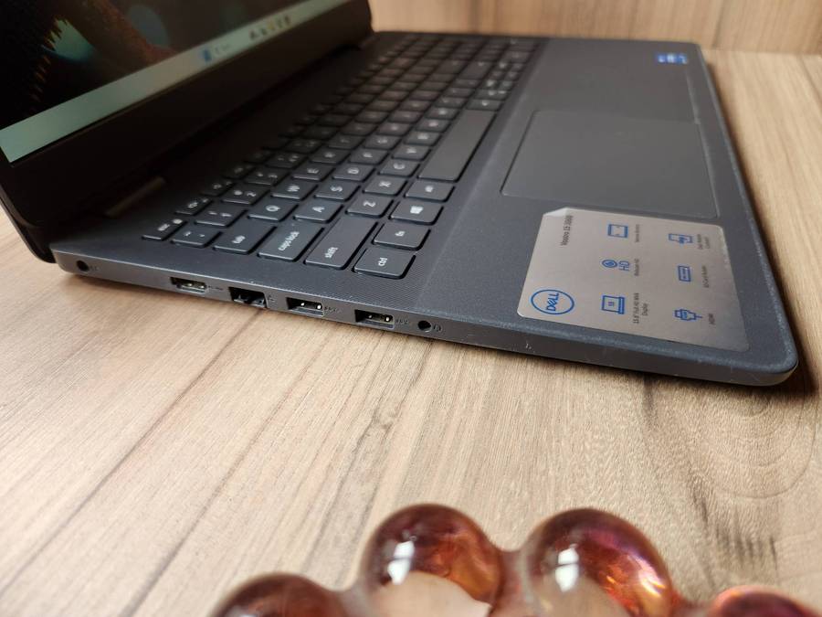 Dell Vostro 3500 Intel Core i5 + Free Laptop Bag