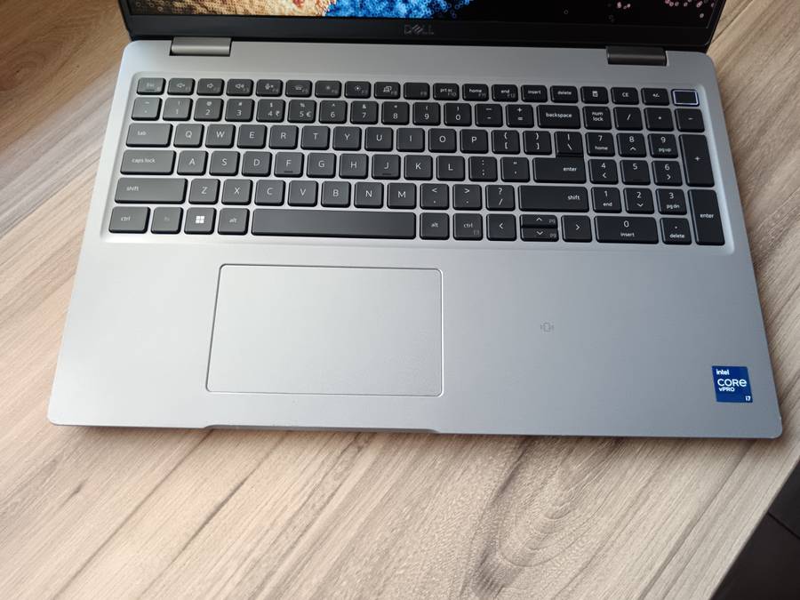 Dell Latitude 5520 Intel Core I7 11th Gen + Free Laptop Bag