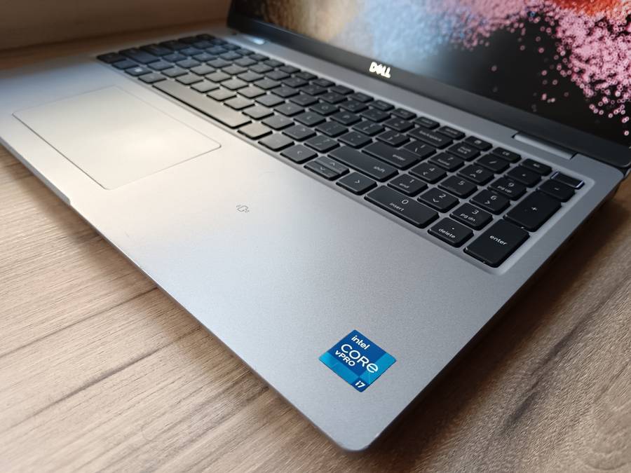 Dell Latitude 5520 Intel Core I7 11th Gen + Free Laptop Bag