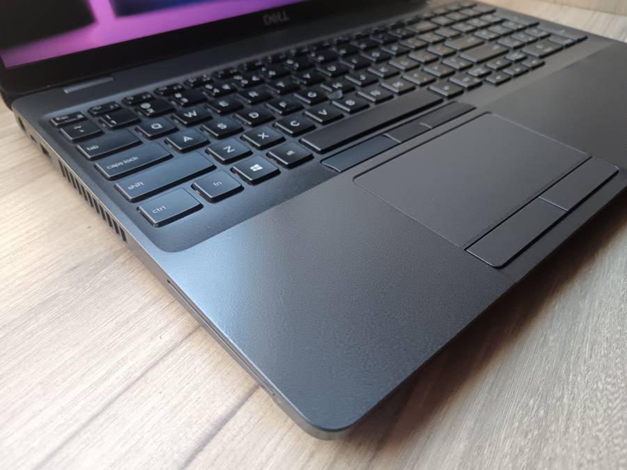 Dell Latitude 5500 Intel Core i7 + Free Laptop Bag