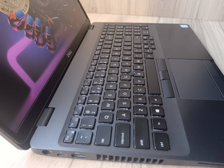 Dell Latitude 5500 Intel Core i7 + Free Laptop Bag