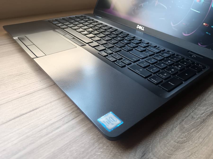 Dell Latitude 5500 Intel Core i7 + Free Laptop Bag