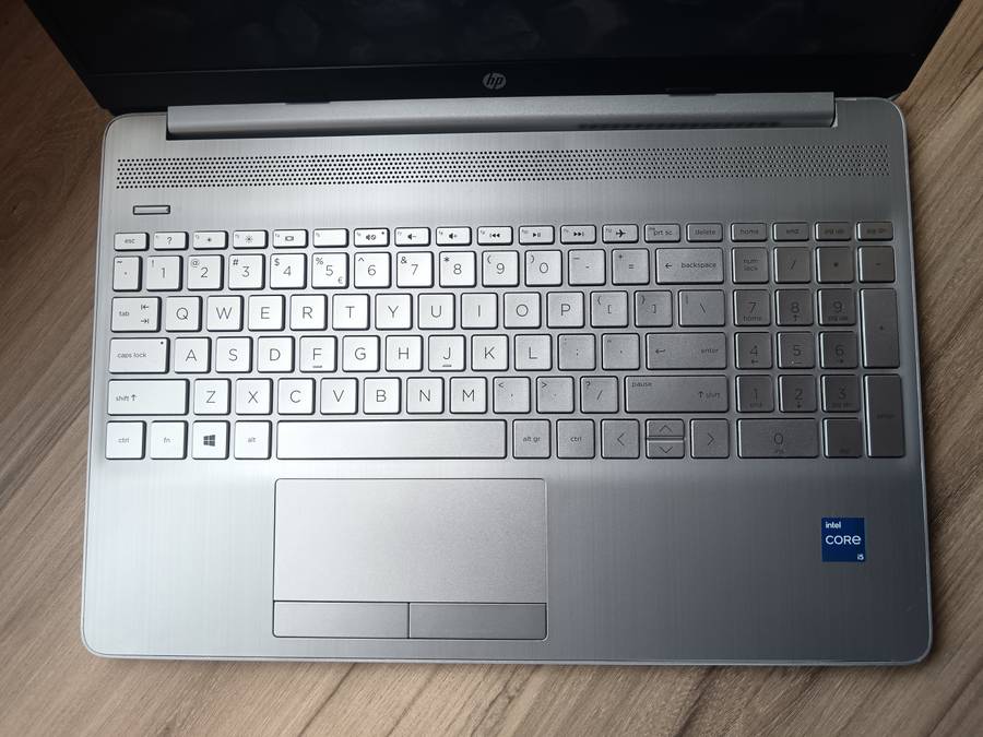 Hp laptop 15-dw3xxx Intel Core i5 11th Gen + Free Laptop Bag