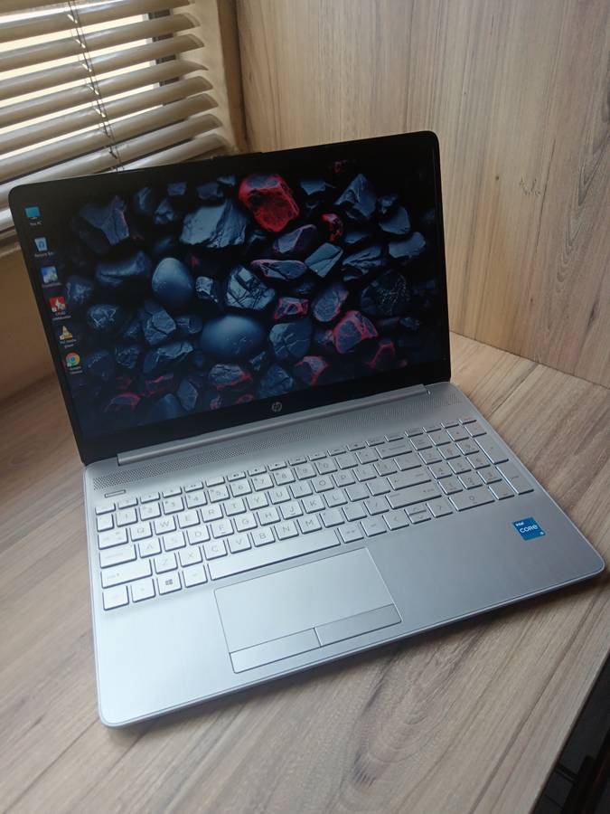 Hp laptop 15-dw3xxx Intel Core i5 11th Gen + Free Laptop Bag