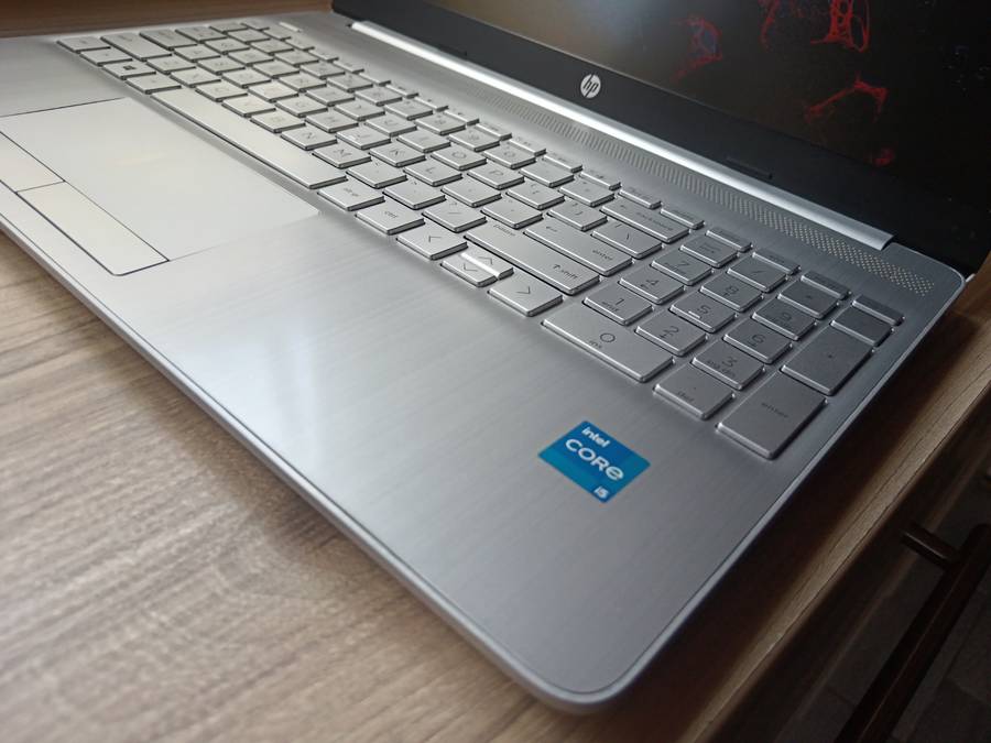 Hp laptop 15-dw3xxx Intel Core i5 11th Gen + Free Laptop Bag
